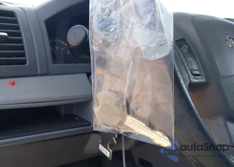 2006 Jeep Grand Cherokee Overland from USA, damaged, VIN 1J8HS68216C218311